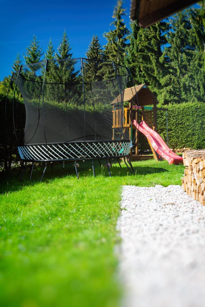 Vila Sekvoj Harrachov Luaran gambar
